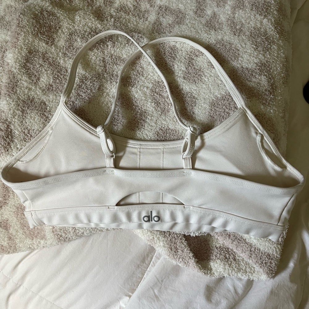 Alo airlift sports bra